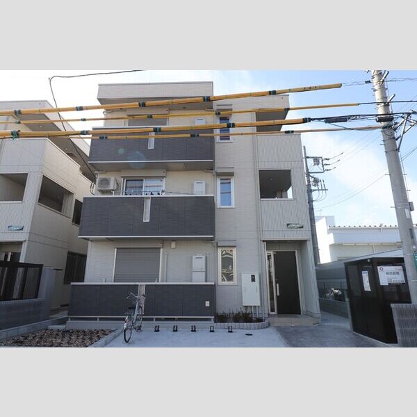 レディア301号室 建物外観