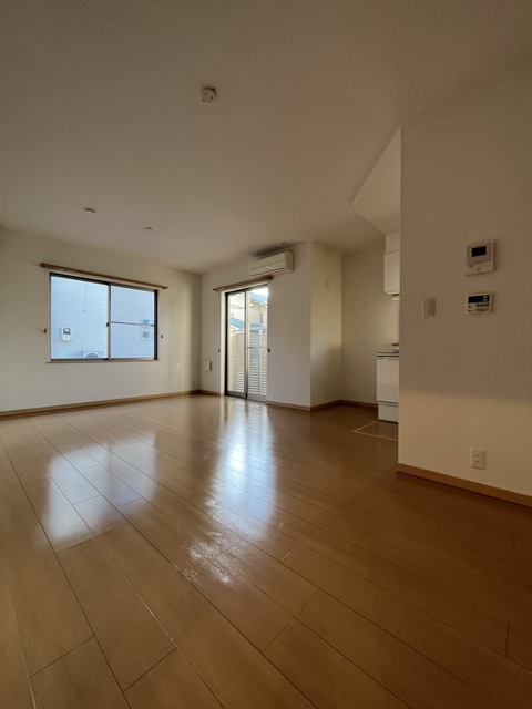 サンジュノラ宮前0101号室 リビング