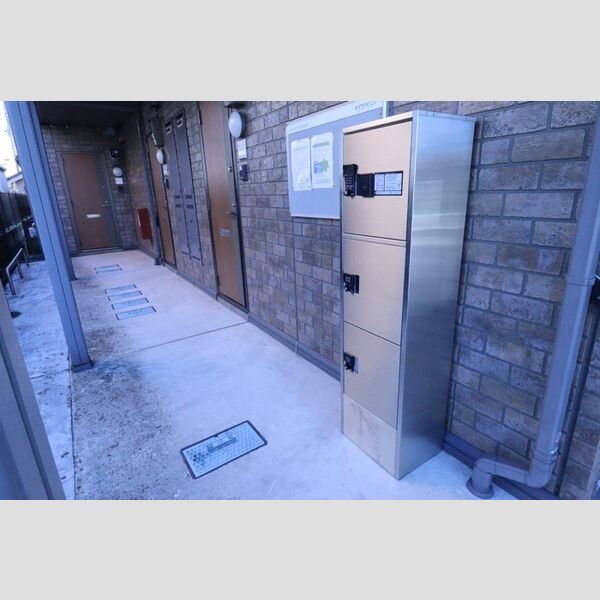 T・Kブラウン 宅配ボックス