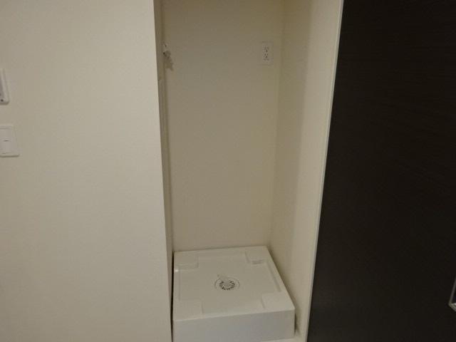 プリムローズ202号室 洗濯機置場