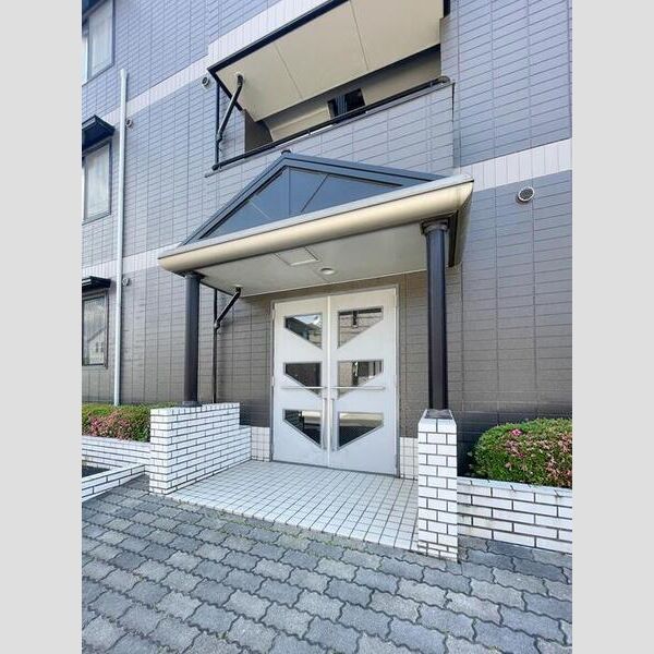 ファミール東宮原 エントランス