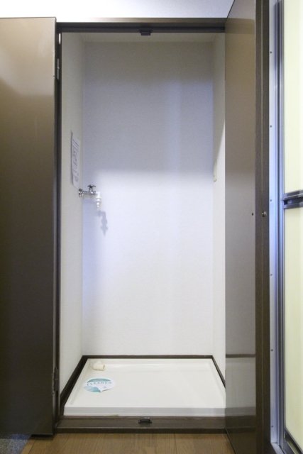 ＯＬＩＯ世田谷上野毛3階 室内洗濯機置場