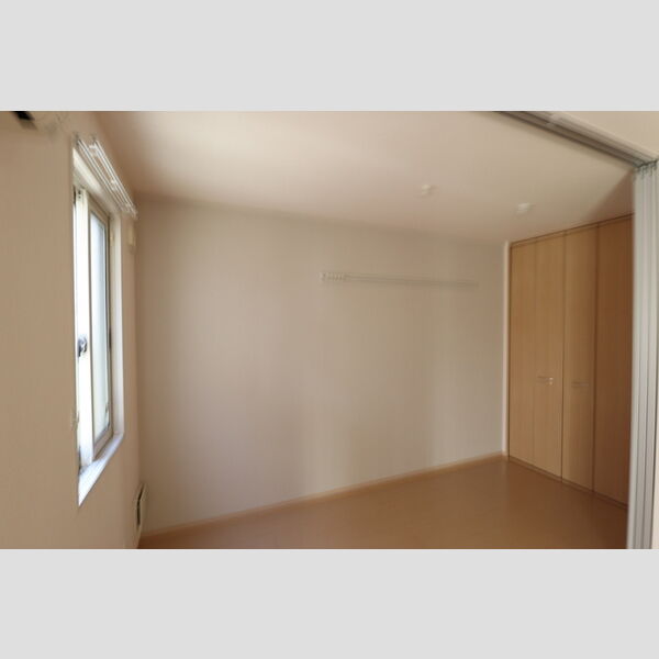 アゼリア102号室 洋室