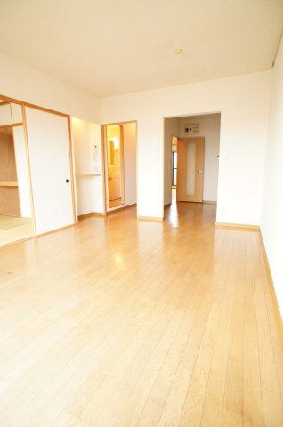 ポポラーレ八千代0104号室 ゆったりとした居間です