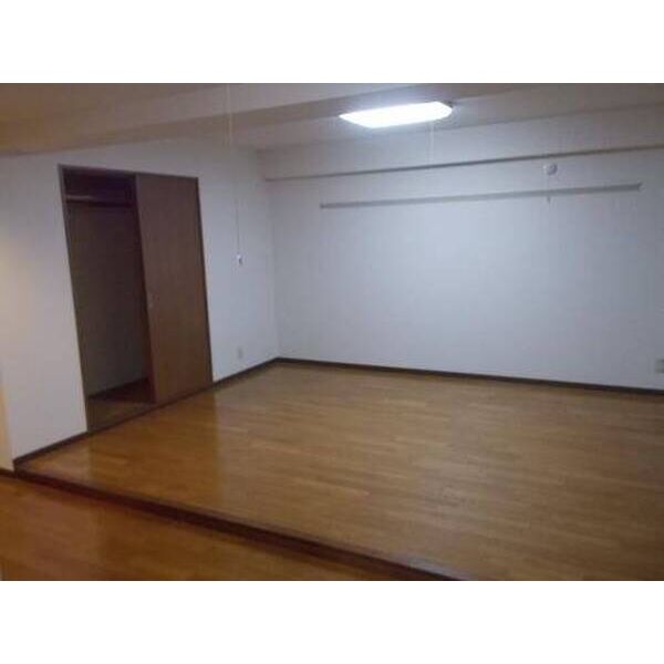 モンテ・オーロ リビング