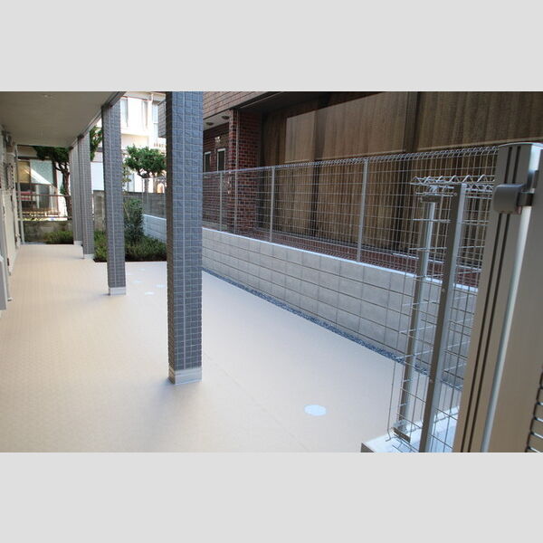 Jean　Fillioux(ジャン　フィーユ) 駐輪場はオートロック内!