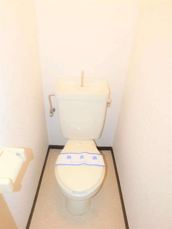 ハイツリバティー2階 バストイレ別♪