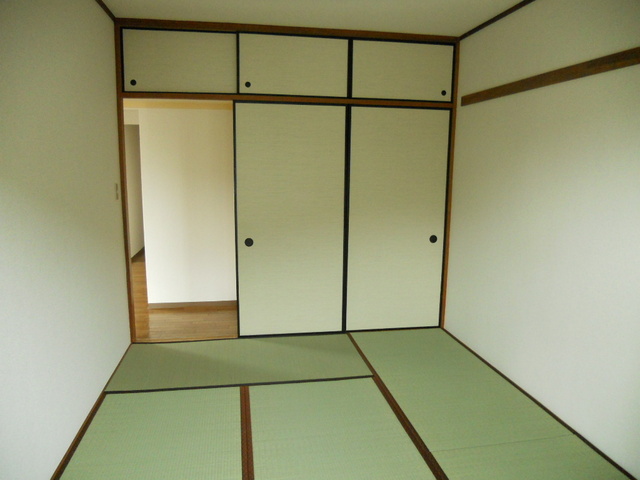 クレサンテーム0205号室 収納