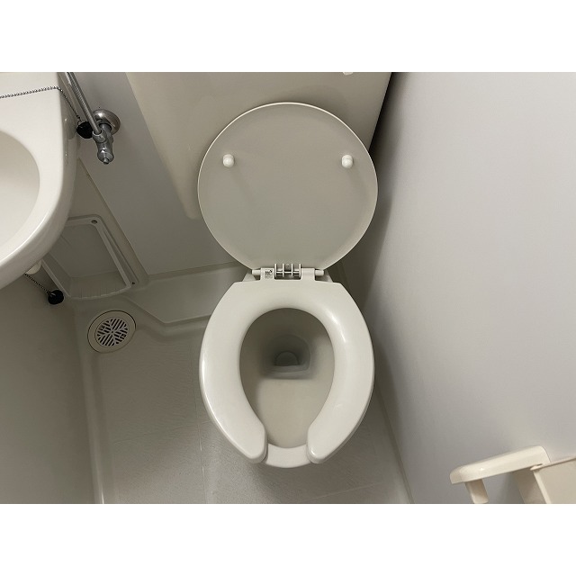 ヴィラ要町0102号室 トイレ