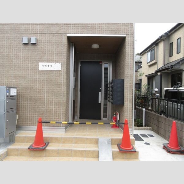 エクセリア赤塚 建設中のエントランス