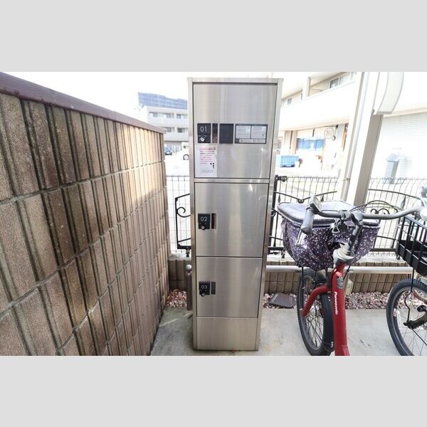 ネイチャーヴィラ ミネルバ 宅配ボックス