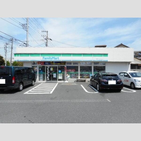 エクレール　Ⅰ203号室 ファミリーマート市川インター店