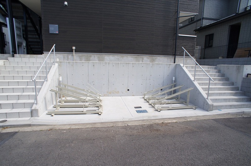 リブリ・鶴ヶ峰Ⅱ1階 駐車場