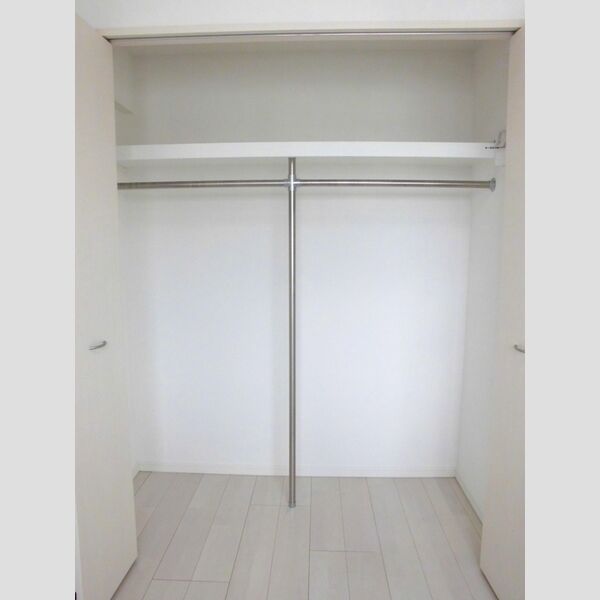 Garden House Ⅲ 大宮土呂駅前 洋室クローゼット♪