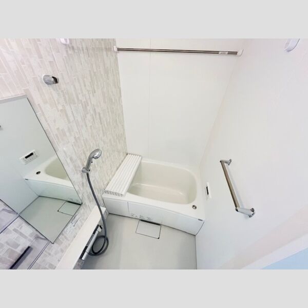 ファンウェーブ湘南藤沢105号室 バス