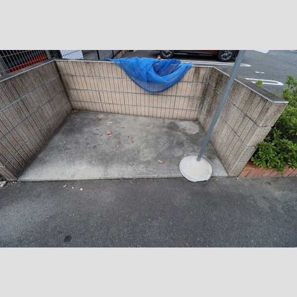 レガロ末広 ゴミ集積所