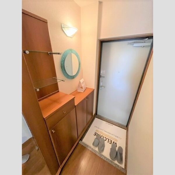 フレグランス102号室 玄関