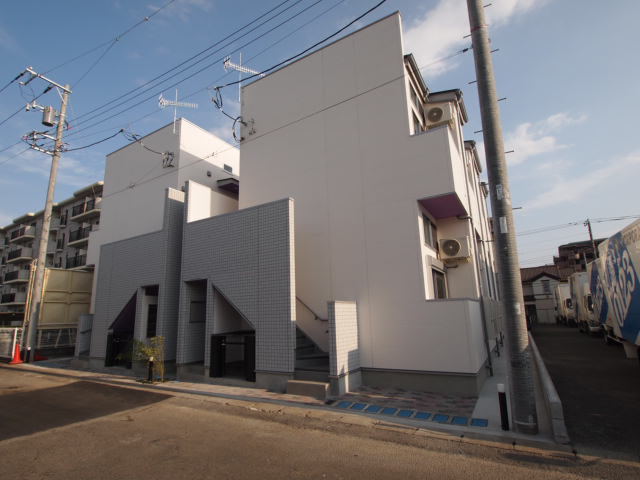 Ｃａｆｅ　Ｒｅｓｔ1階 外観