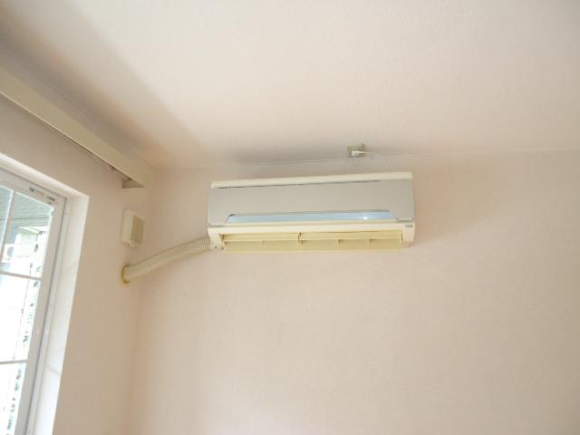 メゾンコリーヌ エアコン
