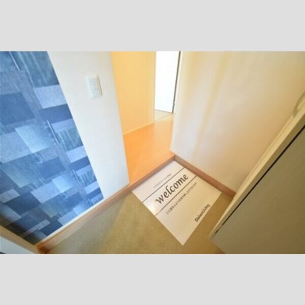 リバーストーン C101号室 玄関