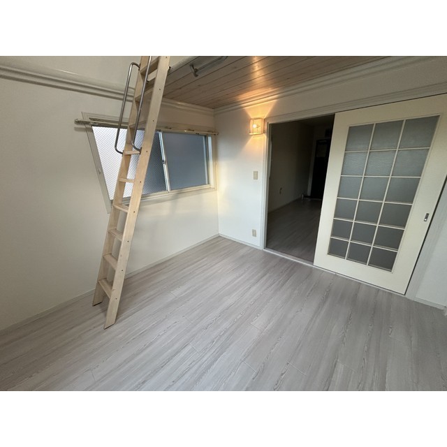 西川口第37レジデンス　旧レオパレス西川口第37 リビング