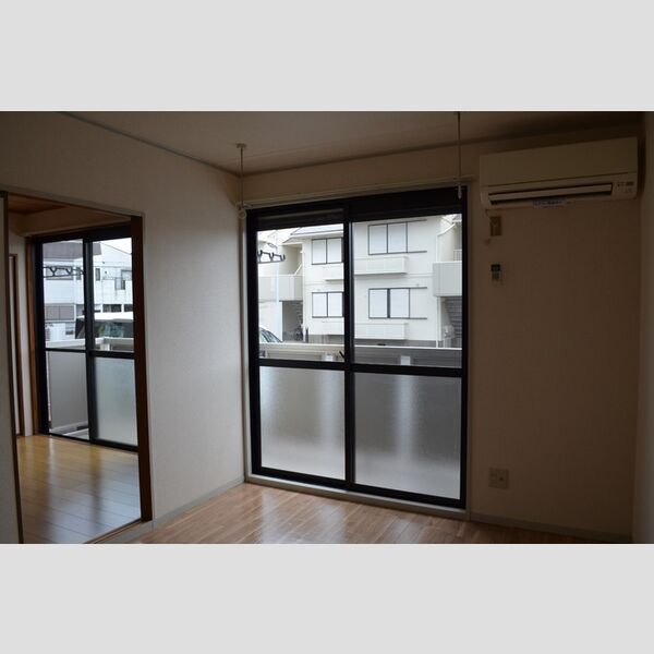 ネオサカエハイツ 洋室①(別角度)