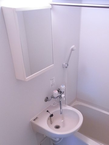 ガーデンハイツ岸根公園Ａ棟・Ｂ棟A101号室 ※現況優先