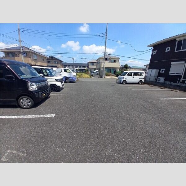 グランシエル 駐車場