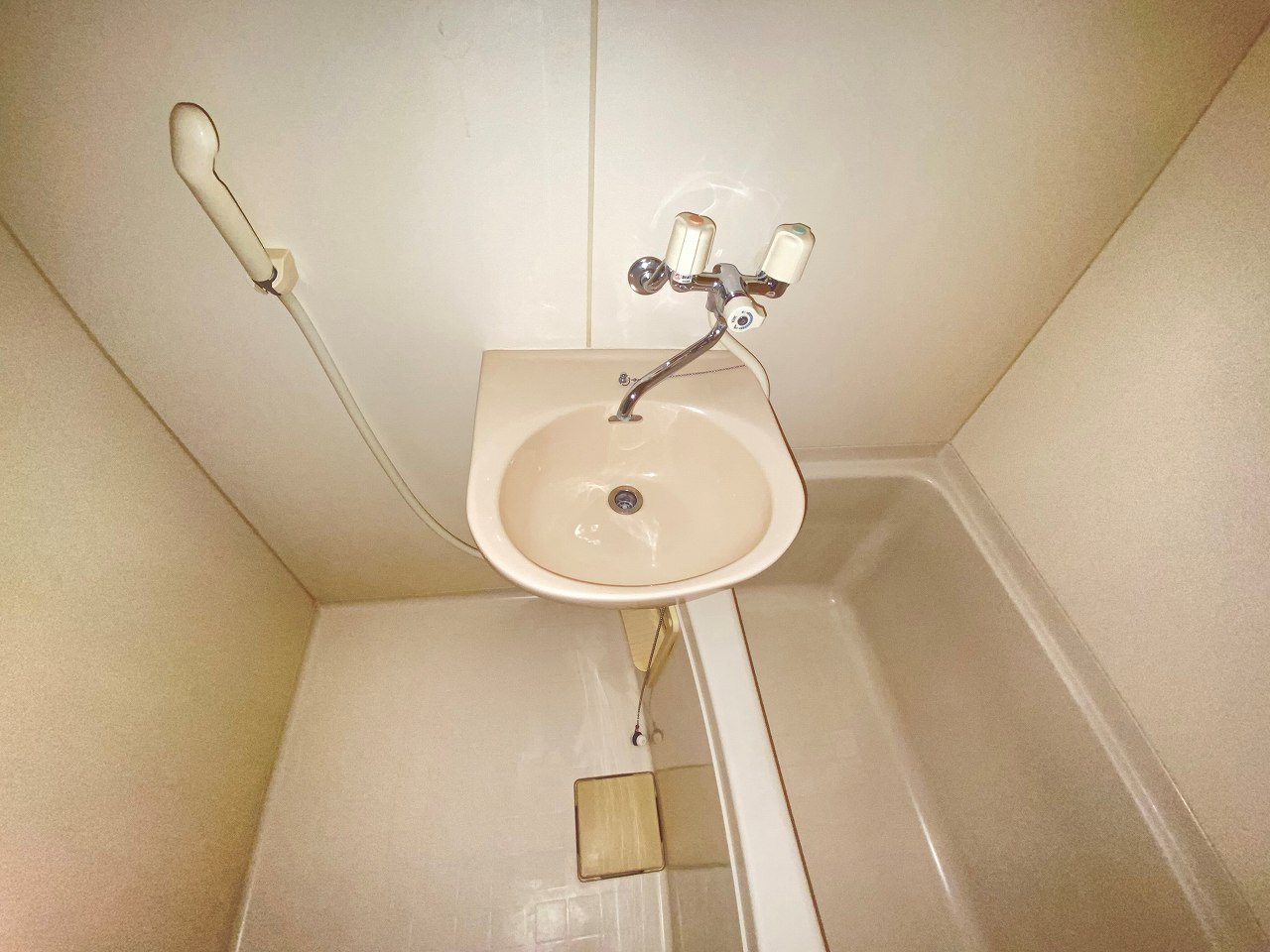 レオパレスオープリーコート 内観