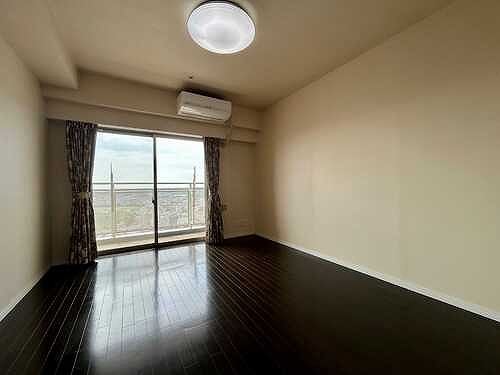 ライオンズステージ府中シティタワー30階 洋室