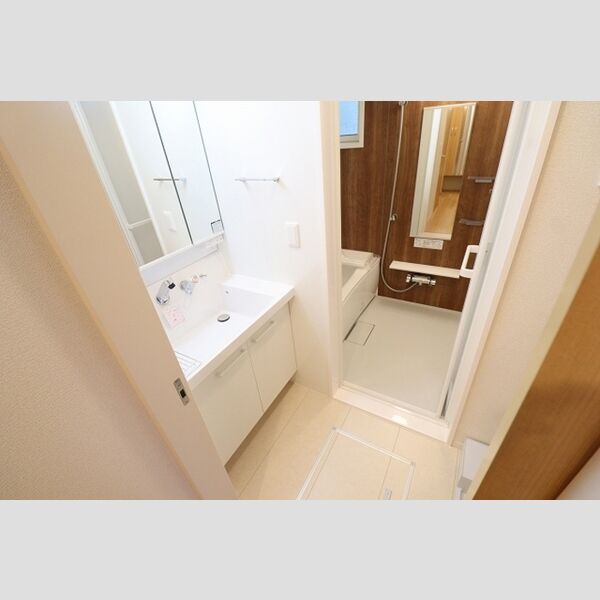 ビバーチェ301号室 洗面室