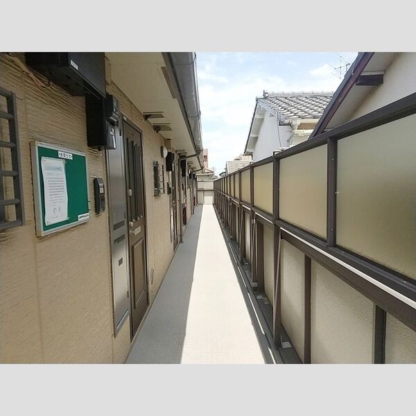 レーヴ平和台 通路