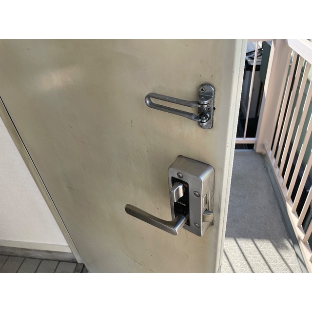 ローズアパートR-18206号室 玄関