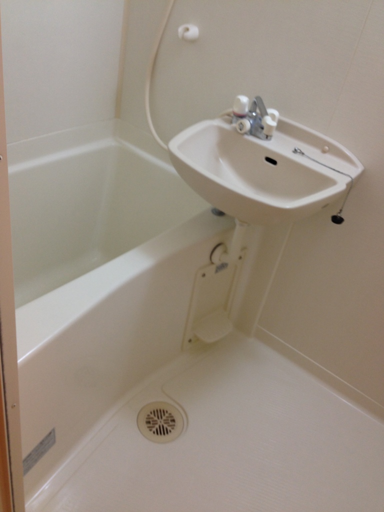 レオパレスオイコス102号室 駐輪場