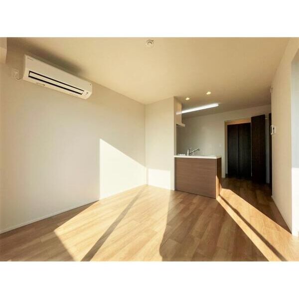 春待坂terrace201号室 リビング