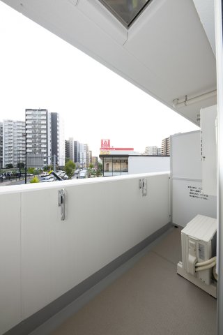 リビオメゾン南砂町713号室 バルコニー