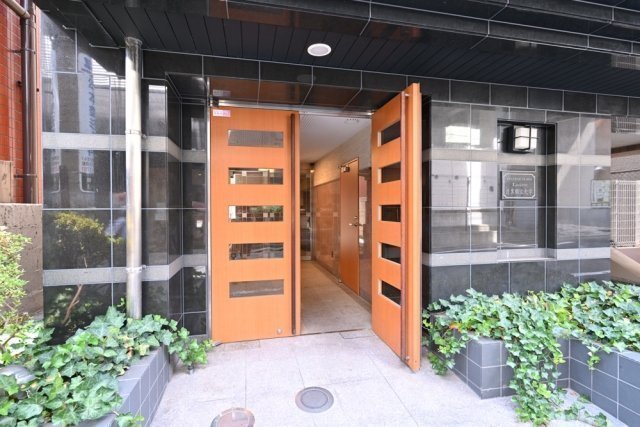 ステーションプラザロアール目黒都立大学 エントランス
