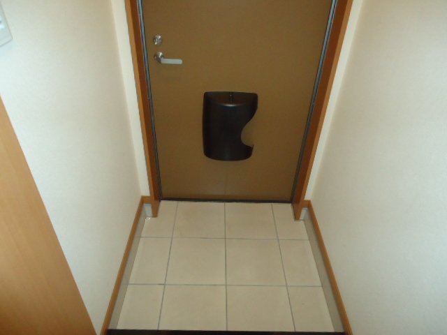 クリエイトⅡ202号室 すっきりとした玄関