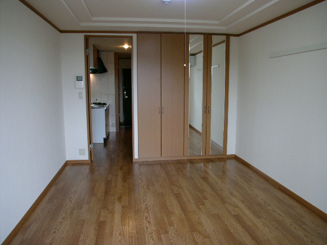 Ｇｒａｎｄｅ　Ｖｉｌｌａ（グランデ　ヴィラ）103号室 洋室