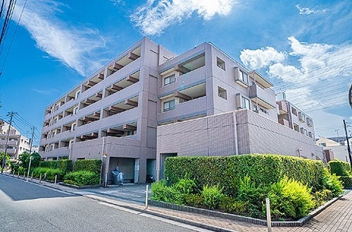 ライオンズマンション武蔵新城緑園の街壱番館 建物外観　※2021年3月撮影