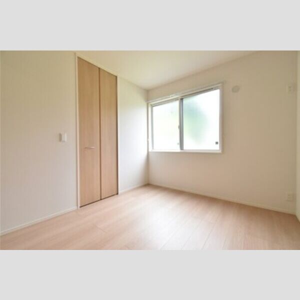 アルモニー戸室102号室 居室