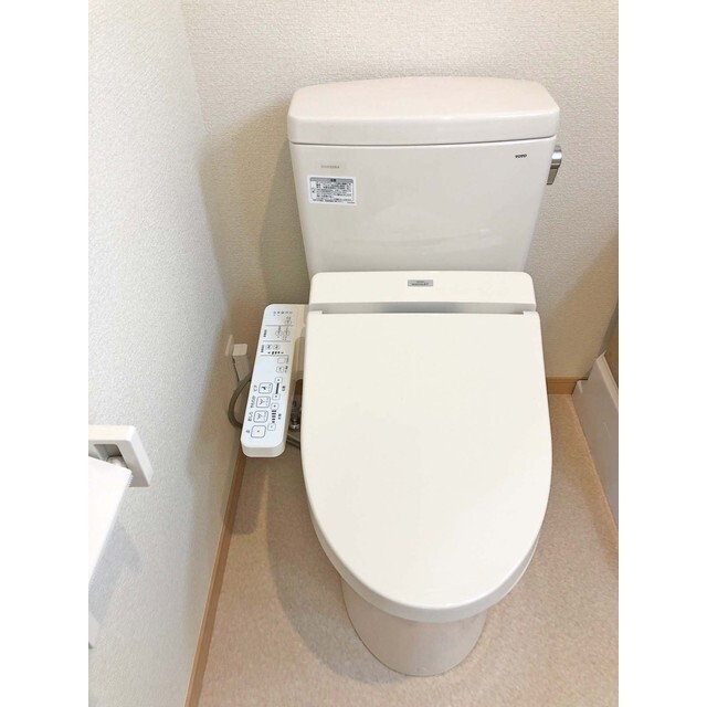 パークアレイ井荻201号室 温水洗浄便座付き