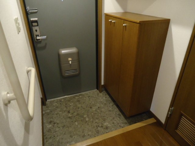 ウイング福寿館 玄関