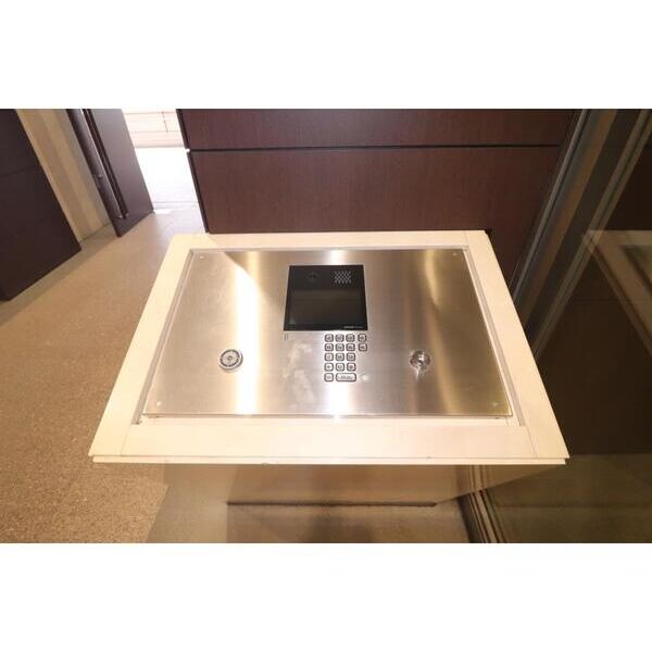 リーデンスフォート横浜 エントランス