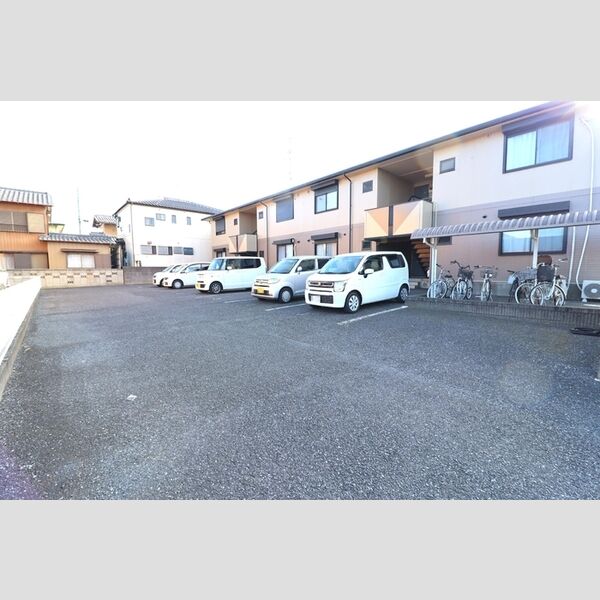 アネックス　壱番館 駐車場