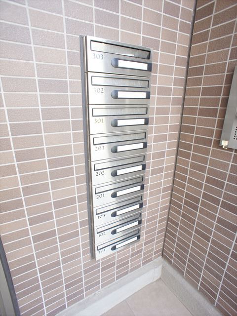グランドゥール0302号室 集合ポスト完備しております。