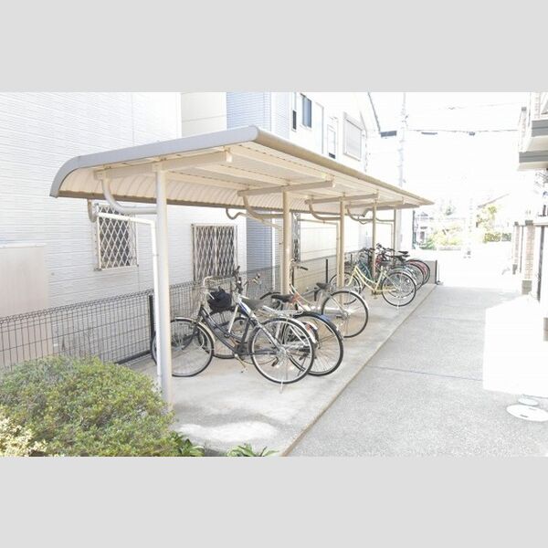 ドルフ・花みずきK 駐輪場