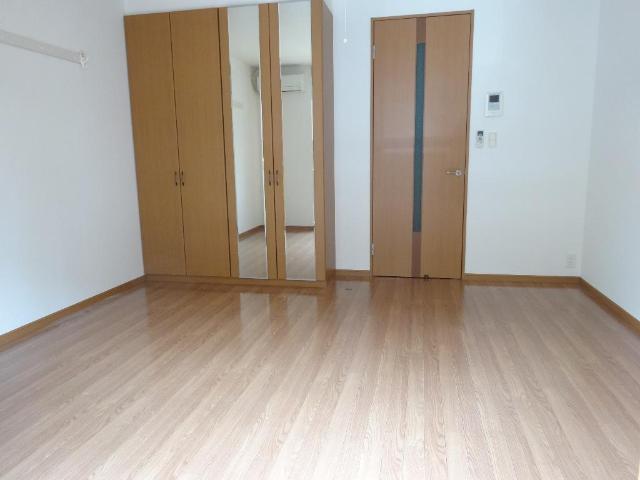 ミレーニア 洋室