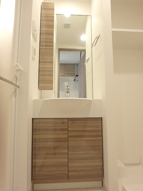 ガーラ・プレシャス川口並木 ハンドシャワー付き独立洗面化粧台