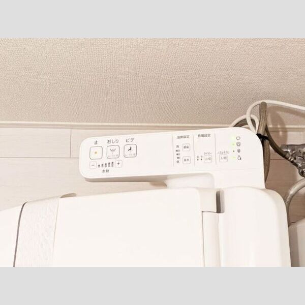 アンジュール西小岩203号室 ウォシュレウォシュレットリモコンットリモコン